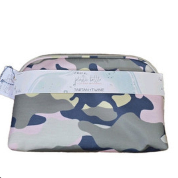 Tartan+Twine Camouflage Cosmetic Bag - Pink & Green - Picture 1 of 3